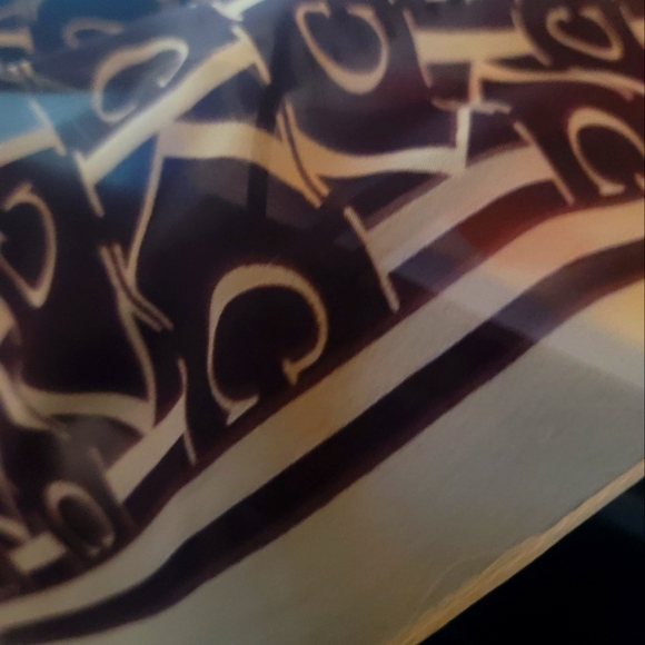 Calvin Klein scarf - Picture 1 of 1